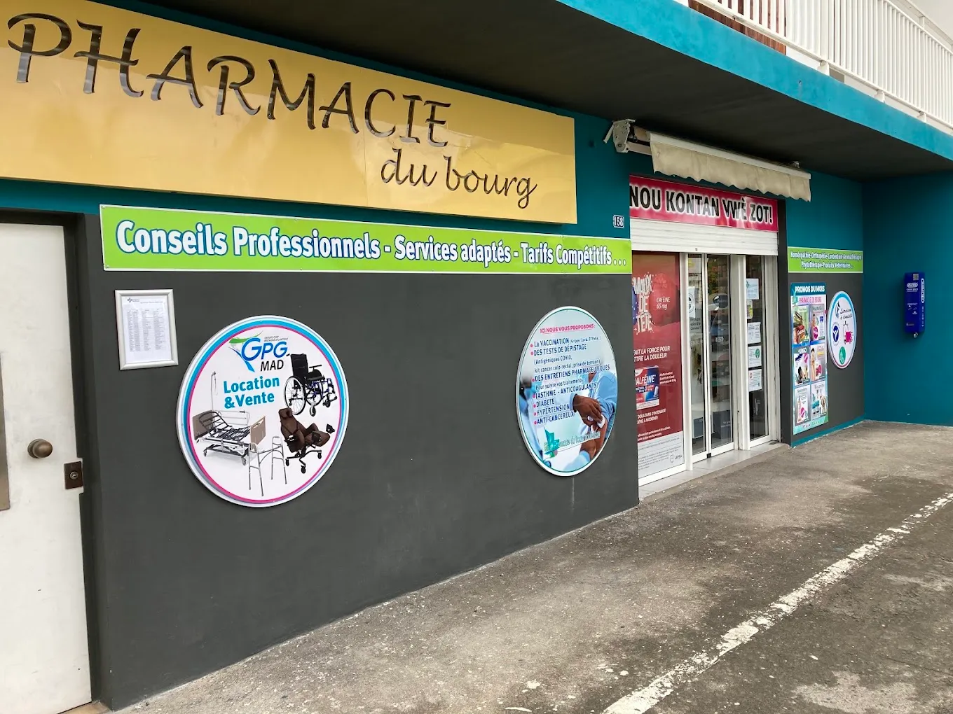 Façade de Pharmacie du bourg Bouillantais