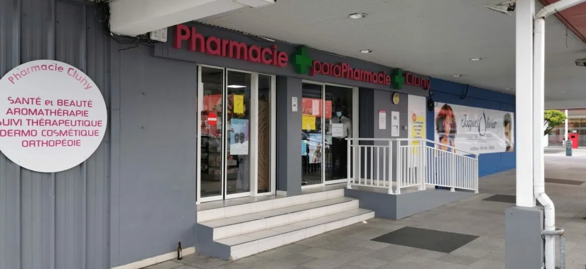 Façade de Pharmacie de Cluny