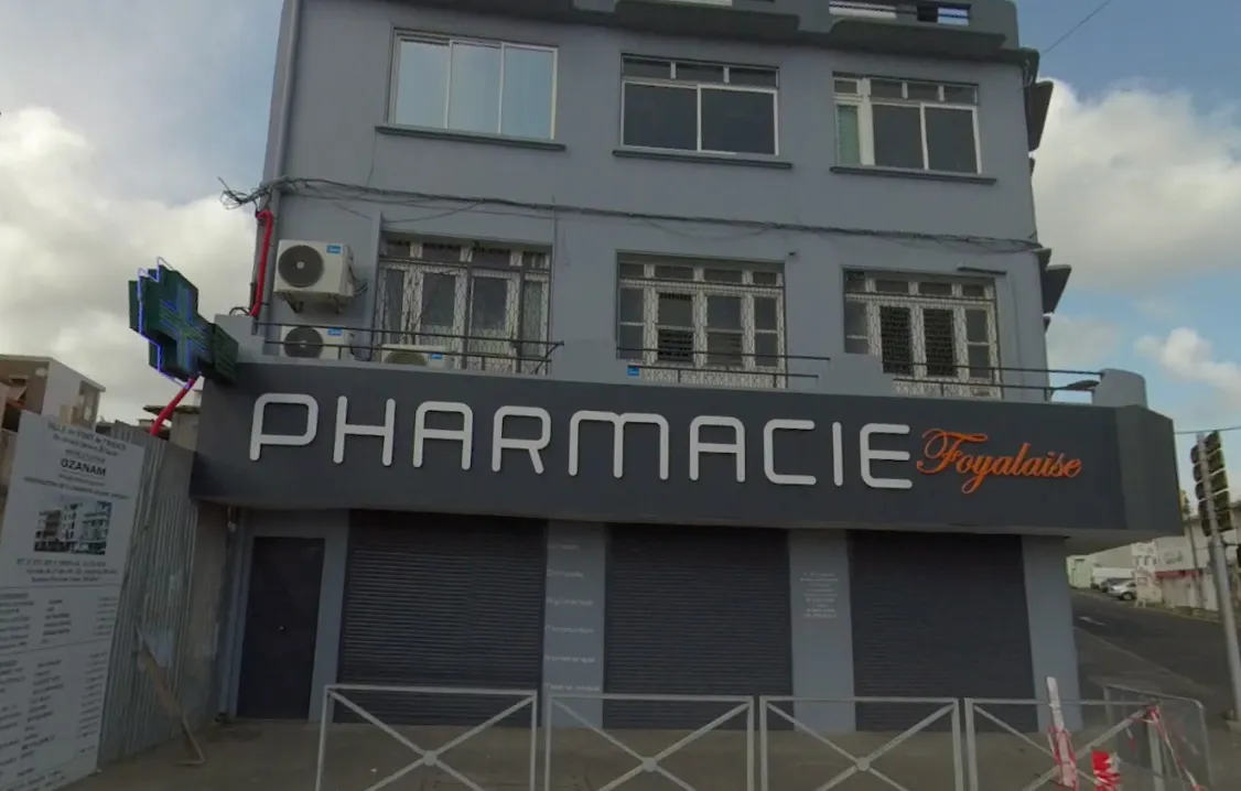 Façade de Pharmacie Foyalaise
